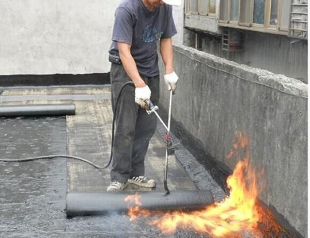 Màng chống thấm tự dính giá rẻ tại Ninh Thuận